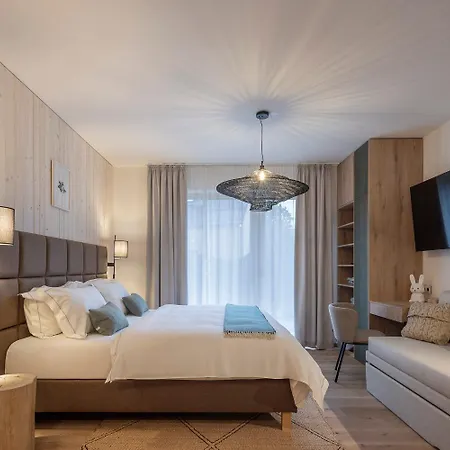 Hranicna S Privatnim Wellness Aparthotel 3*