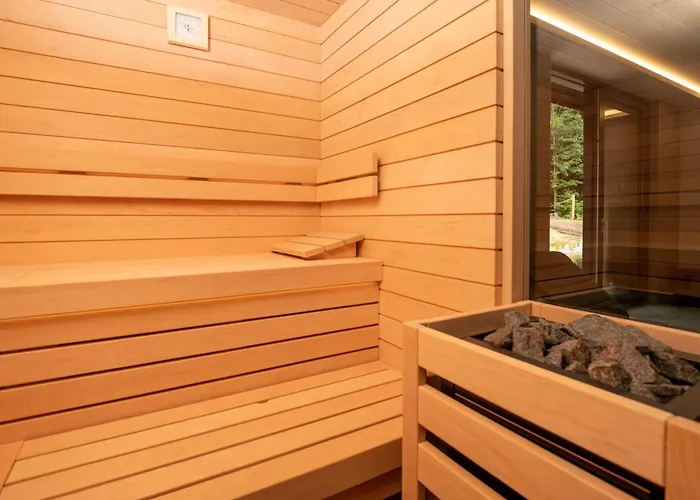 Hraničná S Privátním Wellness 3*