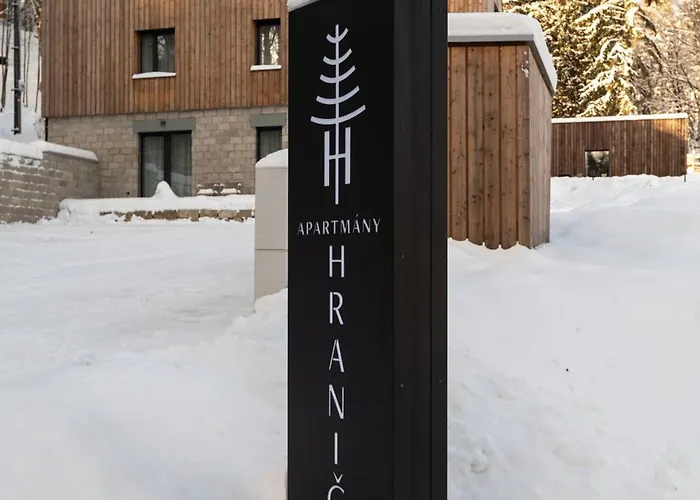Aparthotel Hraničná S Privátním Wellness 3*